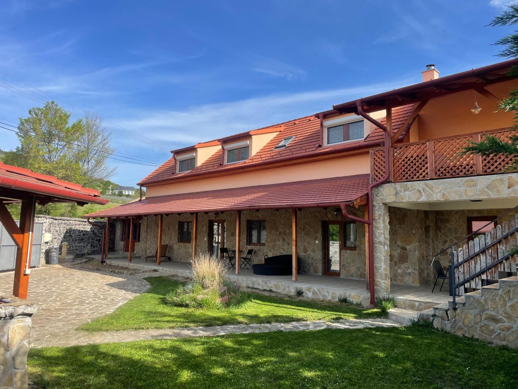 Szoegedi Villa Badacsonytomaj Exteriör bild